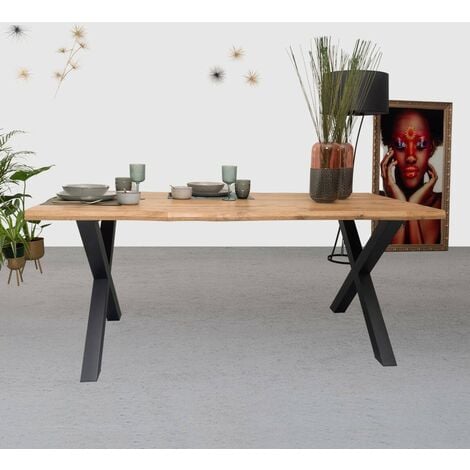 Mesa de comedor fija negra con patas metálicas y tablero de Roble