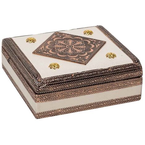 Joyero de metal repujado color cobre 15x15x5