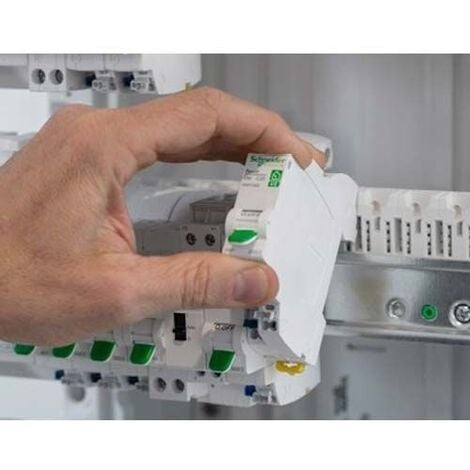 Schneider R9EFC602 - Resi9 XE Disjoncteur modulaire - 1P+N 2A - courbe C - embrochable