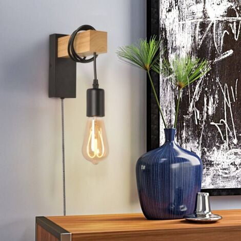 Wandleuchter aus Holz mit Schalter und Stecker "RUDER".