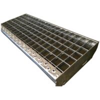 Marche caillebotis acier galvanisé 1000 x 270 mm – Maille 30 mm x 30 mm pour ventilation optimale – Résistance accrue pour chantiers humides