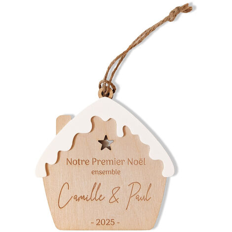Boule de Noël personnalisée Chalet en bois et acrylique – Décoration Premier Noël couple – Ornement à suspendre – Fabrication artisanale française (1/5)