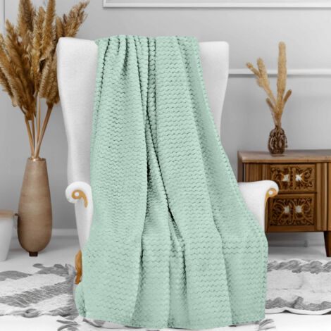 Plaid microfibre 120x160 cm COCOONING vert eau, par Soleil d'Ocre