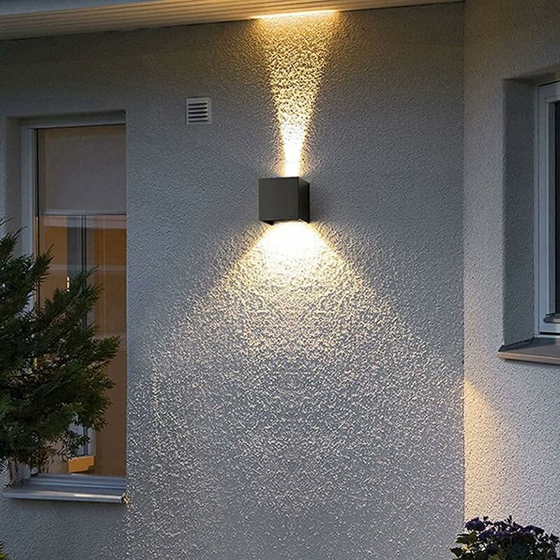 Lampada da parete a LED da 2 pezzi per esterni, applique da parete per  interni da 12 W con illuminazione da parete per esterni ad angolo  regolabile, lampada da parete moderna bianca