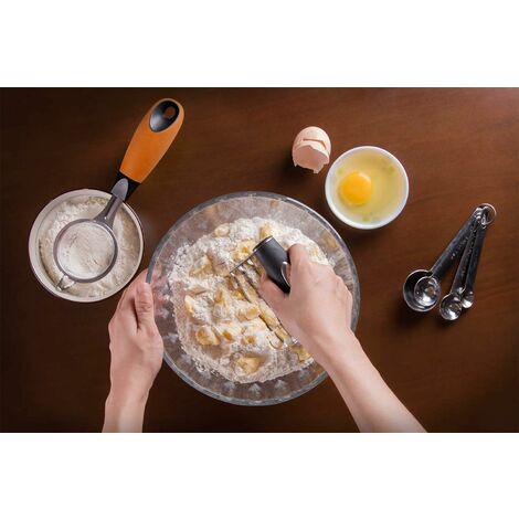 Deiss PRO Pastry Cutter - Pastry Blender Stainless Steel & Pastry Dough  Cutter, Non-Slip Handle - Dishwasher Safe Dough Blender - Large Hand Butter