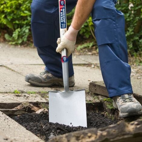 Spear and Jackson Professional Digging Spade 1070AK