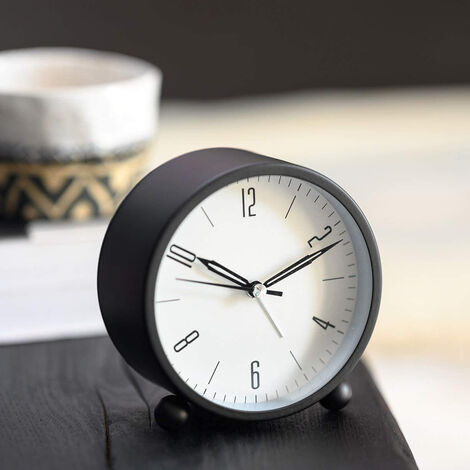 Reloj despertador vintage analógico de mesa con movimiento de cuarzo,  funciona con pilas para dormitorio, sala de estar, decoración de bar (color  C