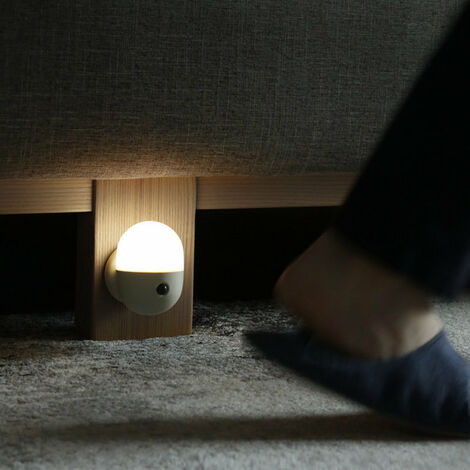 Lumière de nuit capteur de mouvement intelligent lumière de nuit LED  batterie fonctionnement WC lampe de chevet pour la salle couloir chemin  escalier