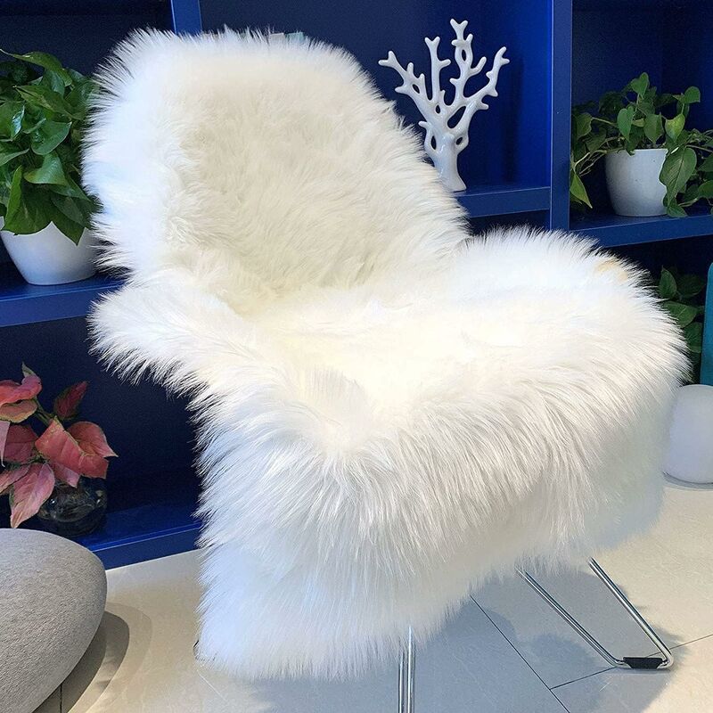 White fluffy online seat