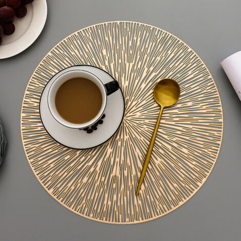 Set de table rond doré ajouré, isolateur décoratif — (1/3)