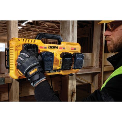 DEWALT DCB104-GB 240v 54v & 18v Four port charger