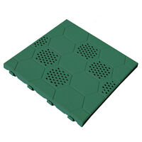 Pavimento E40 piastrella verde in polipropilene cm 39x39x2,5 per uso esterno giardino campeggi con incastri per giunzione