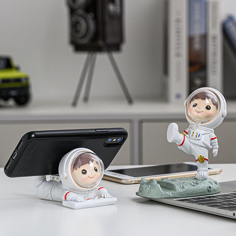 2 astronauta teléfono móvil escritorio hombre perezoso soporte personalidad creativa decoración de dibujos animados lindo regalo de empresa regalo Astronauta diferentes tamaños