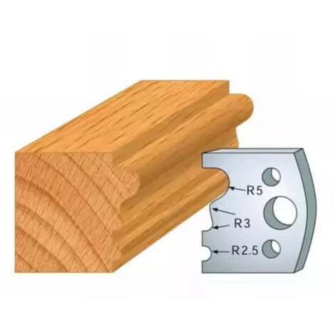 JEU DE 2 FERS PROFILES ACIER HT 40MM  N°033
