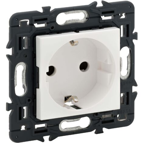 Base de Corriente 2P+T con Obturadores 10/16A LEGRAND Valena Next 741220  Blanco