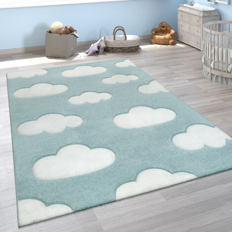 Moderno tappeto per la cameretta dei bambini dal design con nuvole