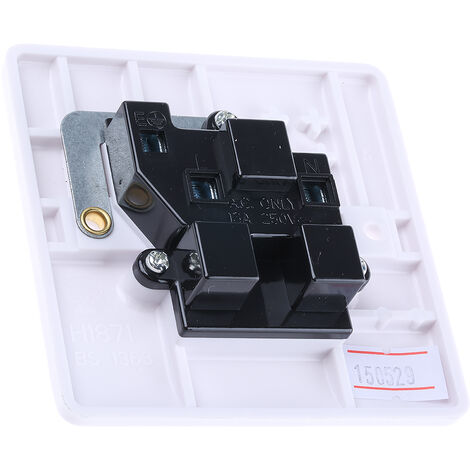 Prise électrique   RS PRO, Montage encastré, Type G - Britannique, , IP20 ( Prix pour 1 )
