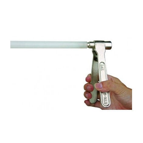 Coffret à outil pour le sertissage des tubes PER