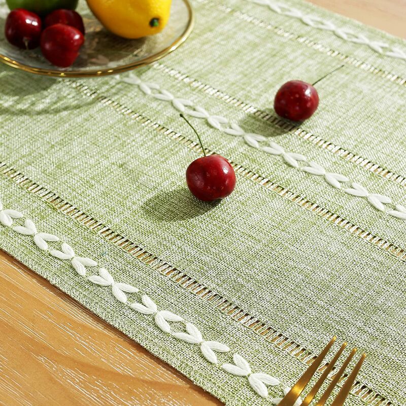 Beige Nappe Carrée 90x90cm Coton et Lin Nappe de Jardin Pompon Décoration  Nappe Anti Tache Nappe Cuisine Picnic Partie - Faite à la Main : :  Cuisine et Maison