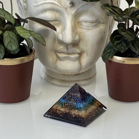 Pyramide Orgonite Des Chakras X X Cm