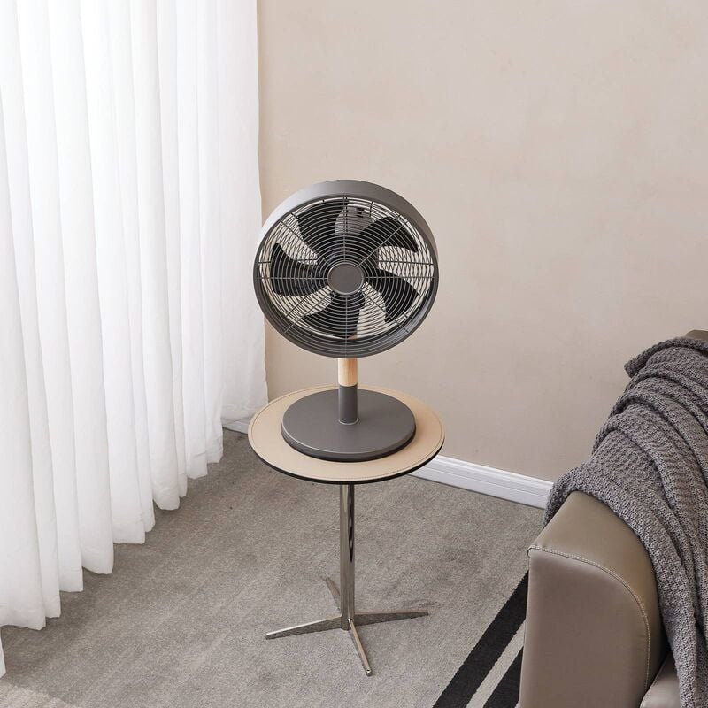 I nostri prodotti > casalinghi > Ventilatore da tavolo in metallo : Koenig  - IT