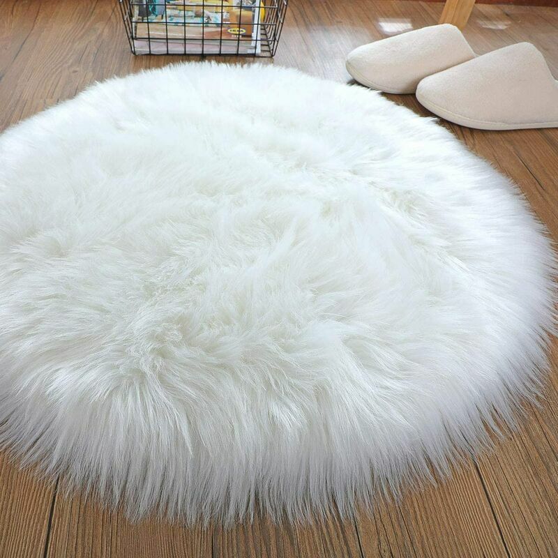 40 X 50cm / 15.7 X 19.6inch Heart Shape Small Faux Sheepskin Rug