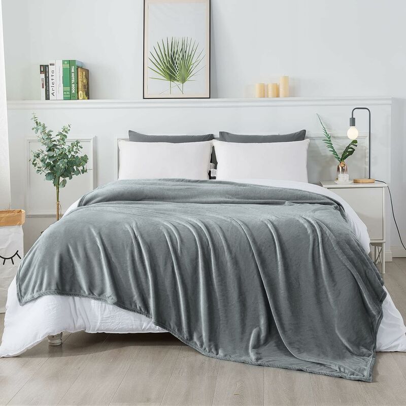 MINKUROW Coperta Coccolosa, Soffice Coperta In Pile, Morbida E Calda Per  Letto, Divano, Coperta Come Coperta Da Divano, 130 X 150 Cm, Grigio Argento