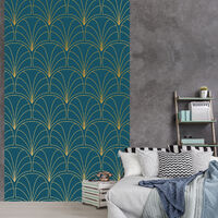 Papier peint intissé panoramique 250 cm x 150 cm – Motif éventail doré sur fond bleu foncé – Décor mural Art déco 100% français – Plage