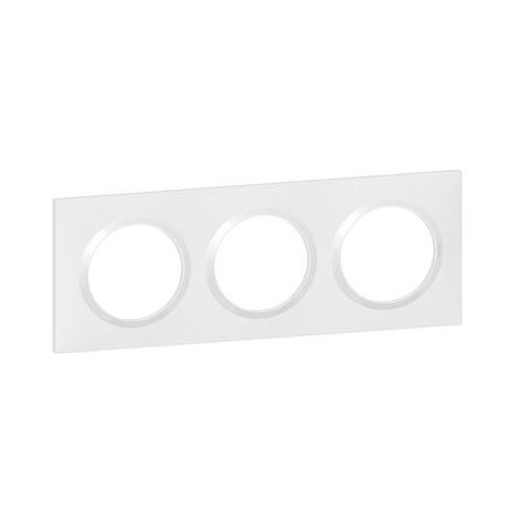 Legrand – Plaque carrée 3 postes – Finition blanche – Thermoplastique – Montage horizontal/vertical – Rattrapage déformation jusqu'à 1,5 mm