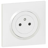 Dooxie Prise de courant 2P+T Surface dooxie one 16A livrée avec plaque carrée blanche et griffes