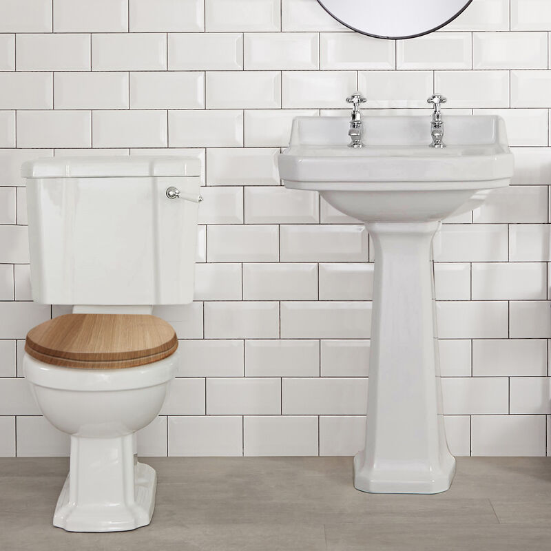 Hudson Reed Richmond Sanitario WC Monoblocco Tradizionale con Cassetta e  Sedile ad Effetto Noce - Ceramica Bianca Glassata - Design Vintage da Terra  - 820 x 470 x 690mm