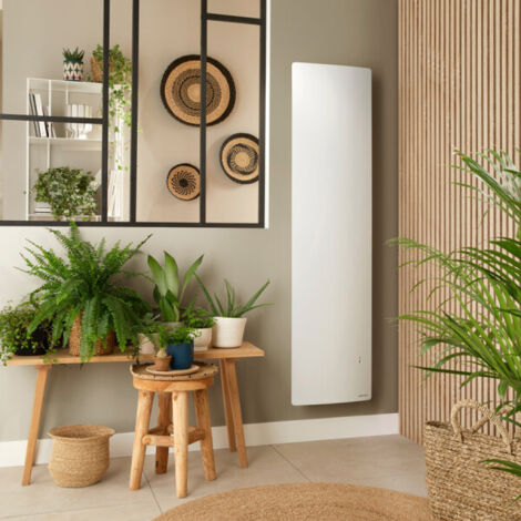 Atlantic – Radiateur à inertie connecté vertical 1800W – Façade chauffante en aluminium – Largeur 39cm – Détection automatique – 518418