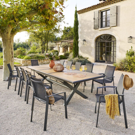 Hesperide – Table de jardin extensible 12 places – Aluminium teinté – Plateau lattes effet bois – Pieds ajustables pour stabilité optimale