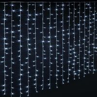 Fééric Lights And Christmas – Rideau lumineux extérieur 200 LED 0,9m blanc froid – Minuterie 8 jeux de lumière – IP44 pour usage extérieur – Câble 5m