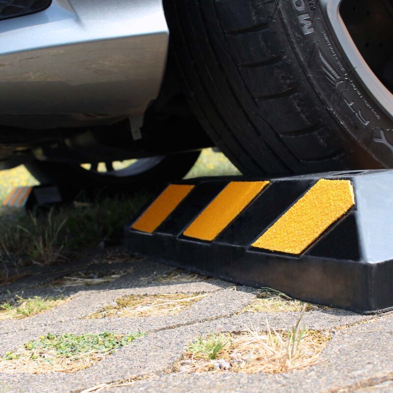 Ansobea Lot 8 Butées De Roue Caoutchouc 54 Cm – Avec Réflecteurs Jaunes, Vis Incluses, Parking & Garage