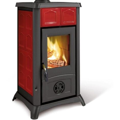 Nordica – Poêle à bois 6 kW – Surface de chauffage jusqu'à 172 m² – Revêtement faïence bordeaux – Évacuation des fumées arrière