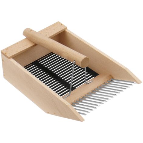 CUEILLETTE EN BOIS POUR BAIES ET BLEUETS AVEC PEIGNE EN FER -248002