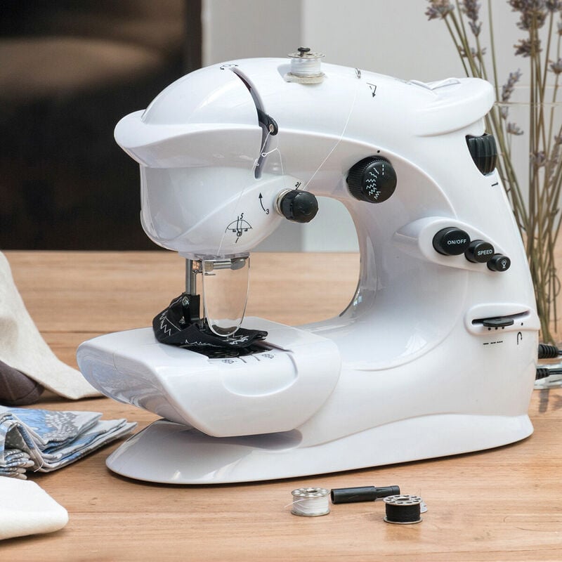Máquina de coser MC740