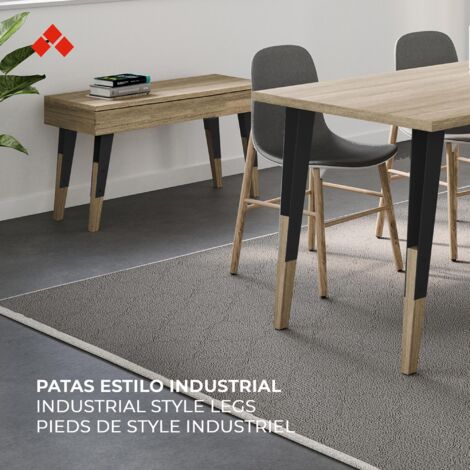 Pata de mueble cuadrada  Fabricado en acero  Acabado cromado mate líquido   Medidas 2525700 mm  Altura: 70 cm  Fácil instalación atornillada  1 unidad