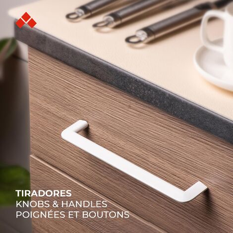 Tirador de Asa para Mueble  Estilo Contemporáneo  Fabricado en Aluminio  Acabado en Negro Mate  Distancia Entrepuntos: 192 mm  Medidas 227927 mm  Sistema de Fijación Atornillado  Incluye Tornillos M4 