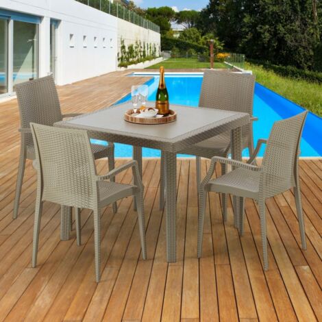Table carrée beige + 4 chaises colorées Poly rotin synthétique Elegance  Chaises Modèle: Bistrot Arm Beige Juta