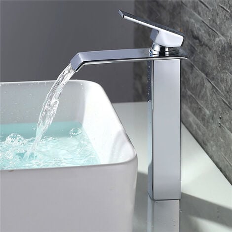 Comment choisir un robinet cascade pour la salle de bains ?