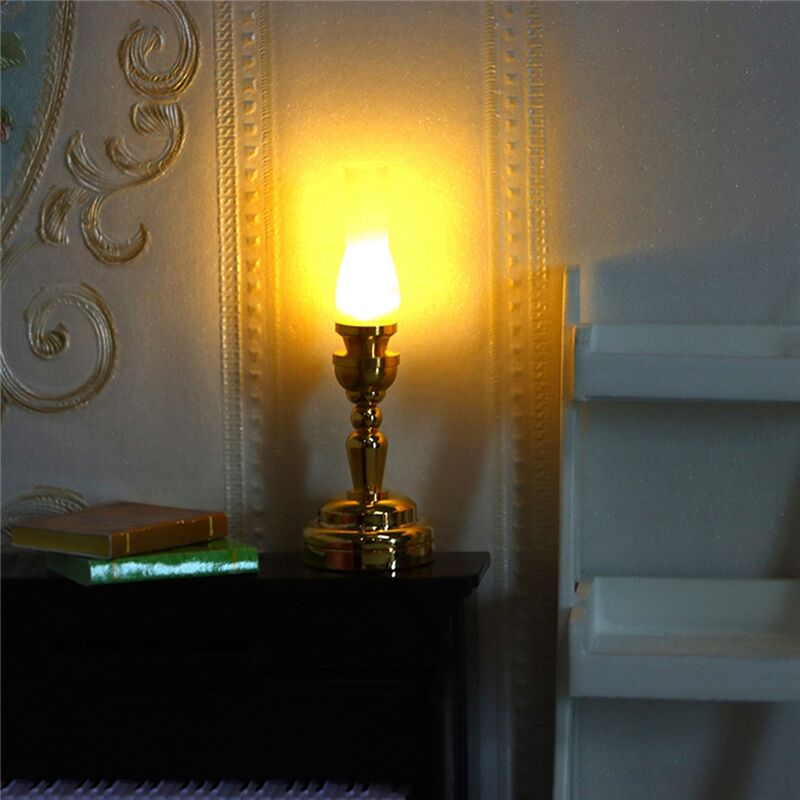 Lampe miniature 1/12 à poser électrifiée maison de poupée..