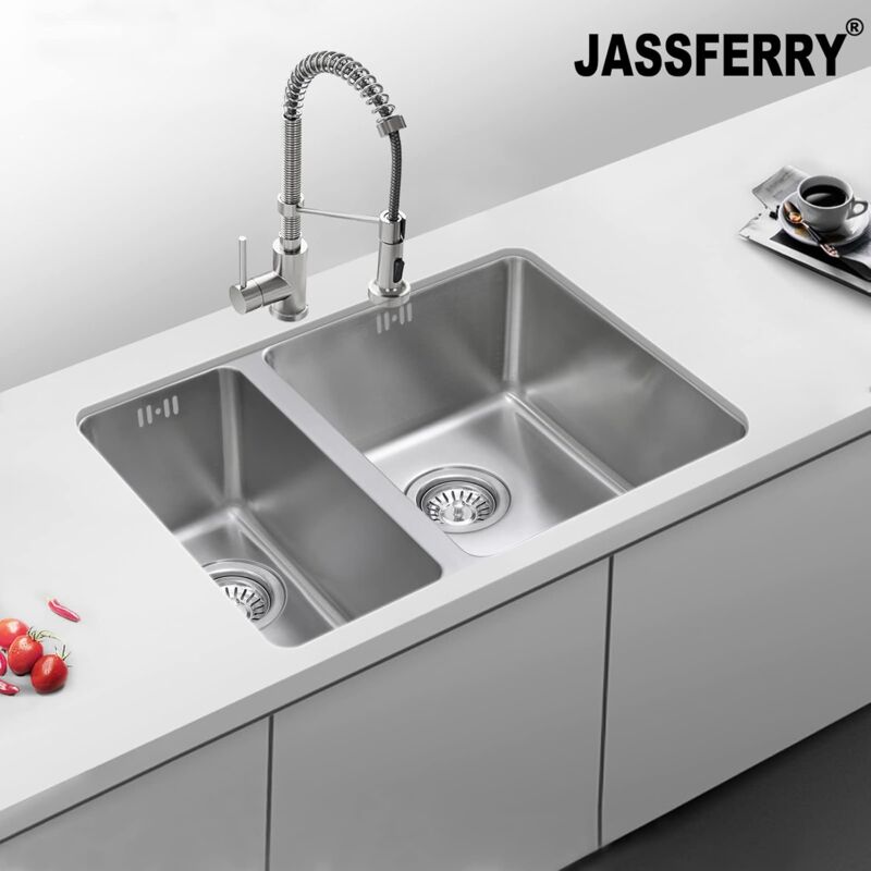 JASSFERRY Undermount Stainless Steel Kitchen Sink 1.5 Bowl Lefthand Smaller Bowls with Strainer Waste & Pipe Kit 590 X 440 mm