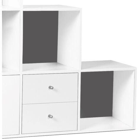 LIAM Mueble de almacenaje escalonado de 3 niveles en madera blanca con fondo gris, con puerta y cajones