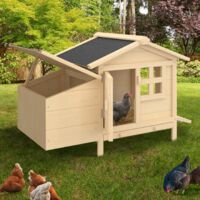 Gallinero sobre pilotes con caja nido de madera