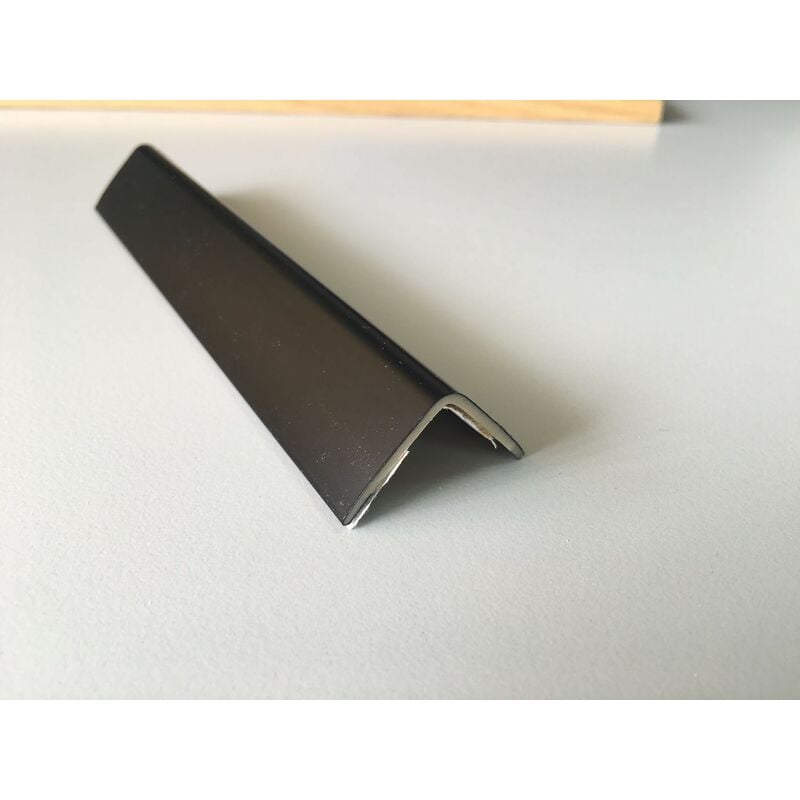 ESQUINERO PARED NEGRO ADH RUFETE PVC NE 41061 2,6 MT