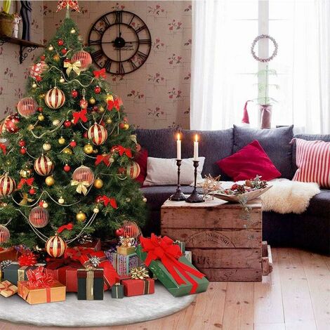Plush Christmas Tree Skirt, 3 ft. Snow White Faux Fur Fir Foot Cover for Christmas Holiday Decorations (1/5)