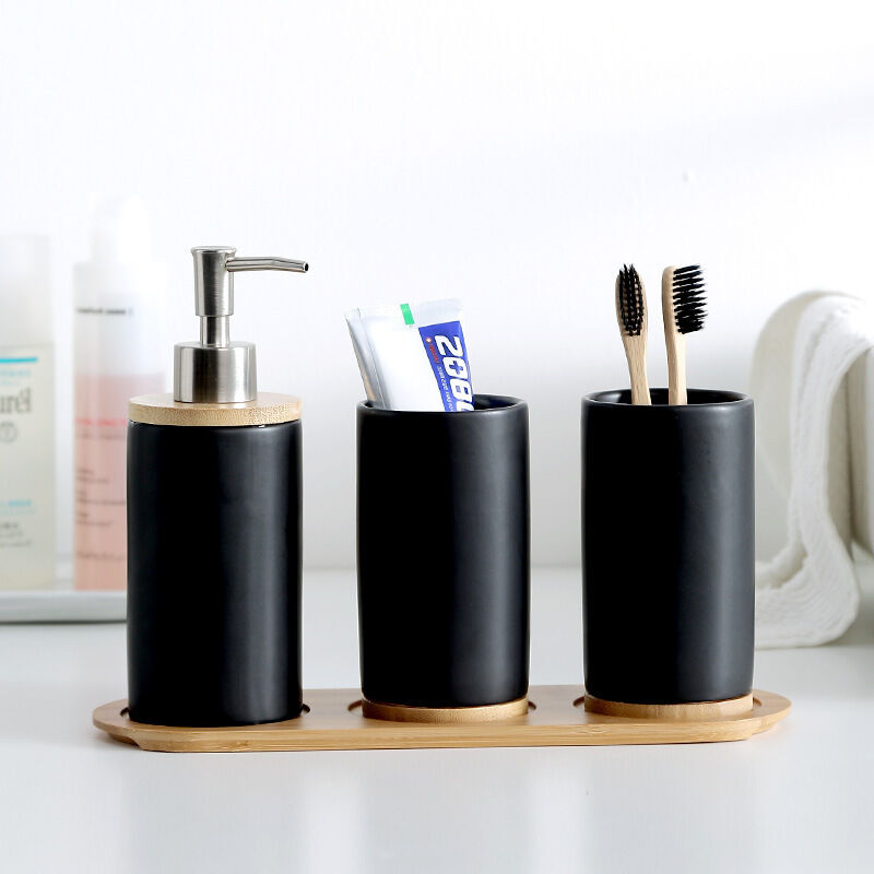 Lot De 4 Accessoires De Salle De Bains En Céramique Noir Kourou - Distrieur, porte savon et gobelet