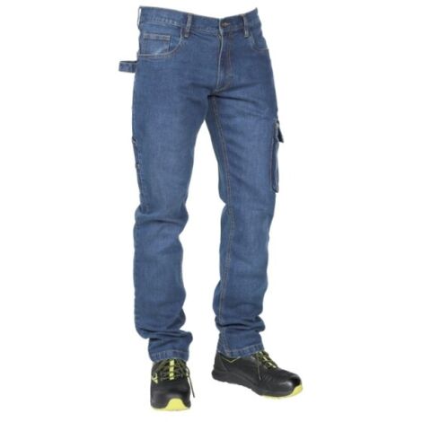 Beta – Jean de travail homme – Bleu clair – Taille 44 – Denim extensible 98% coton – Coupe slim pour liberté de mouvement